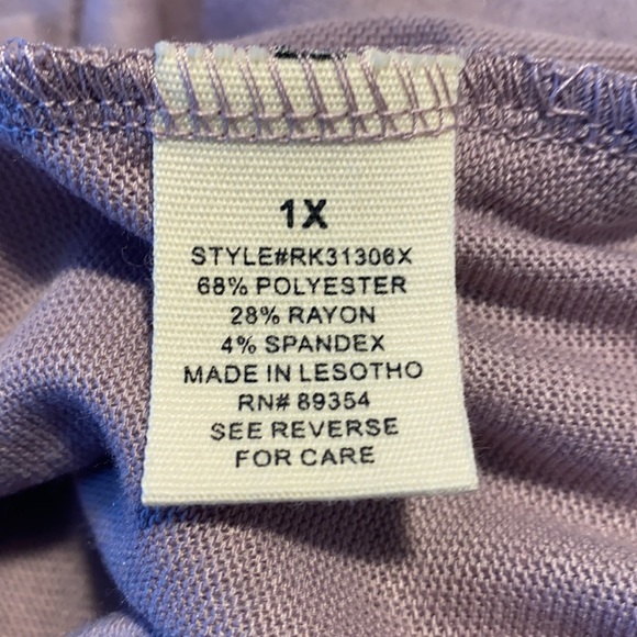 No Comment Cold Shoulder Blouse. Size 1X. - Picture 4 of 6